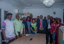 Visite officielle de l’APADIME par M. Hervé Nguenkam, Représentant résident de l’OIF au Cameroun : un élan de solidarité et de collaboration